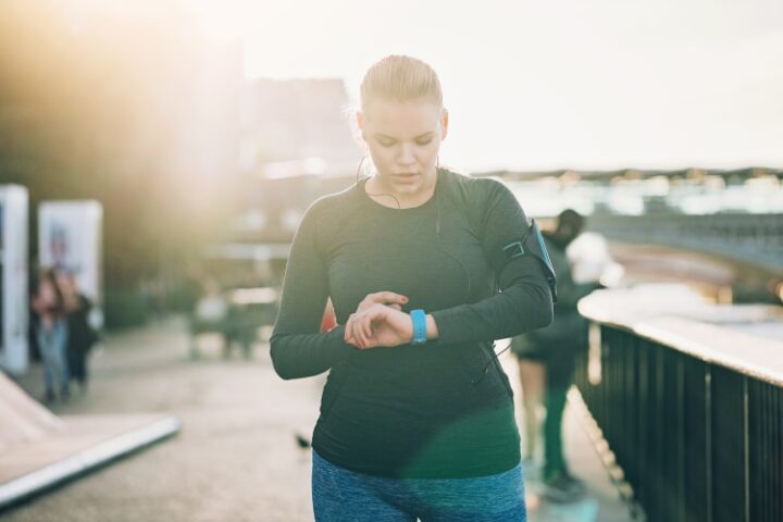 Measuring daily activities and exercise on smartwatch 