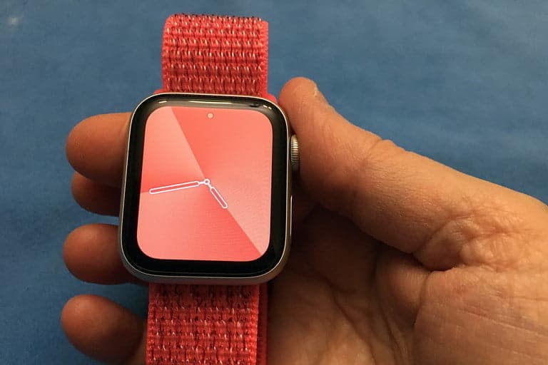 Change Your Apple Watch Band with just a few steps!