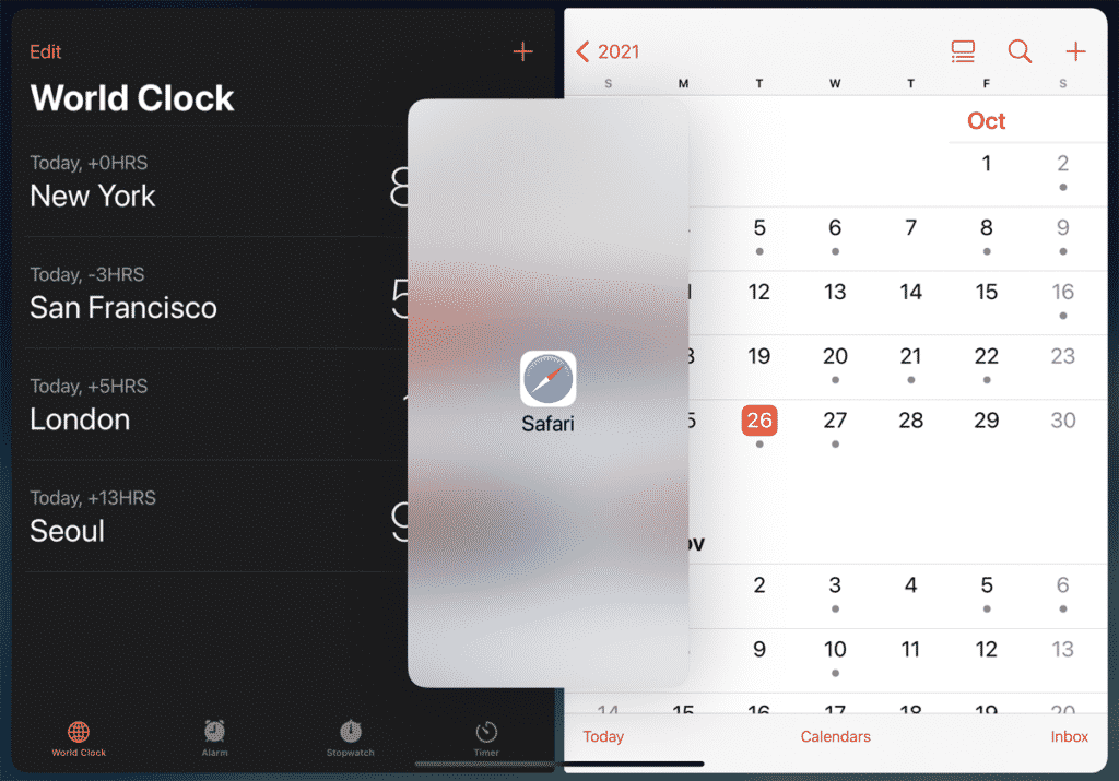 How to use a split screen on an iPad for multitasking?
