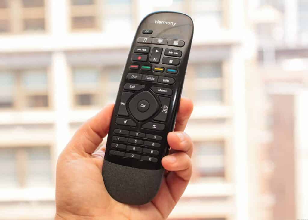 Logitech Harmony Smart Control: remotes for Apple TV