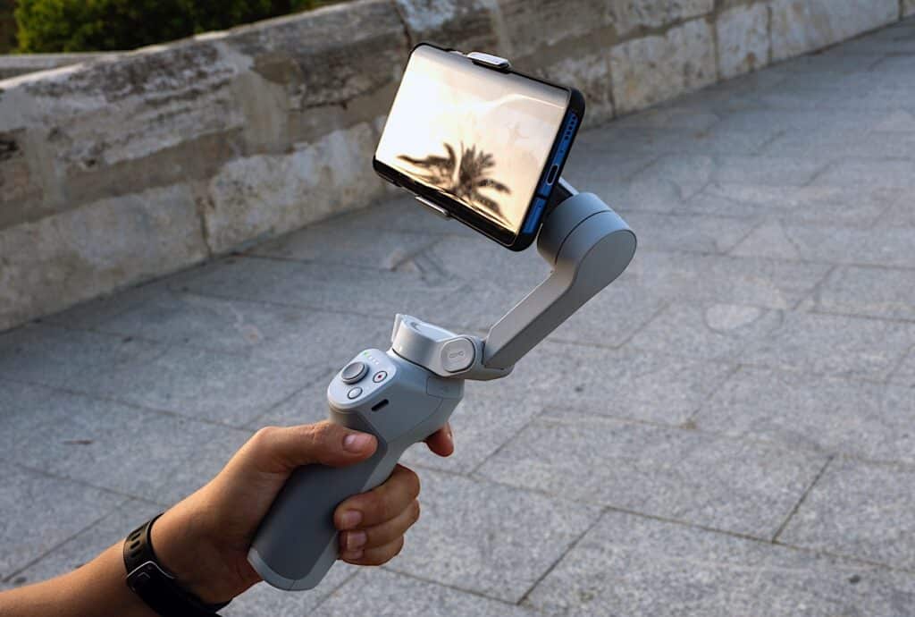 Top Phone Gimbals for smartphones to capture the best photographic shots!