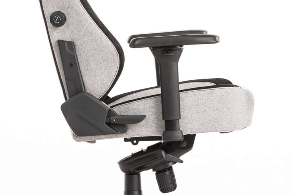 Duelhawk Ultra Gaming Chair Features and Comfort