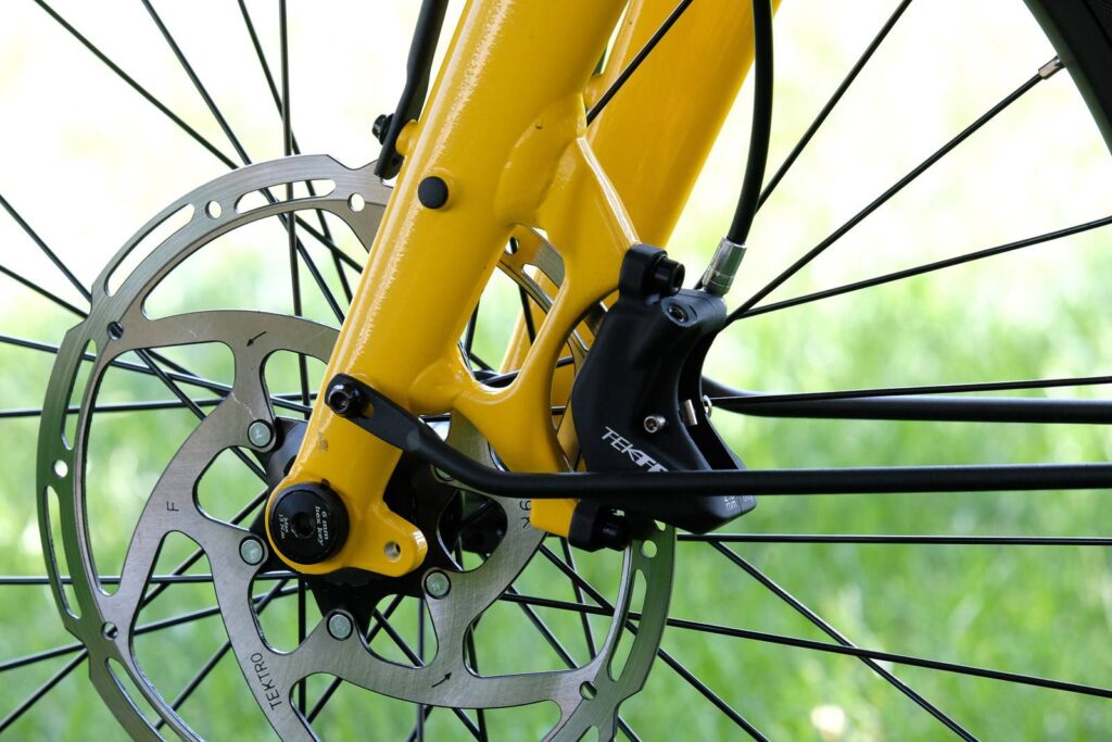 Momentum Voya e+ 3 brakes