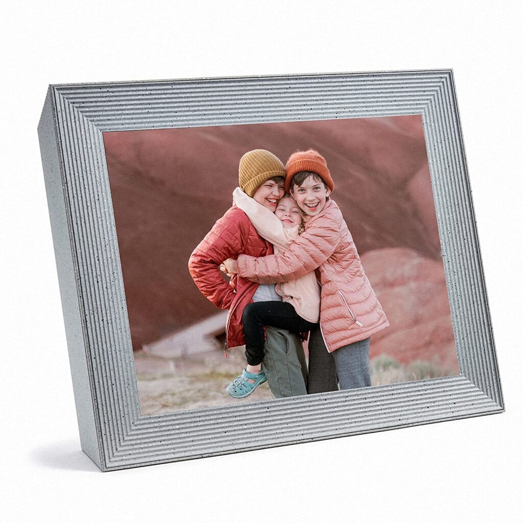 Aura Mason Luxe Frame: An impressive app-driven Digital Photo Frame!