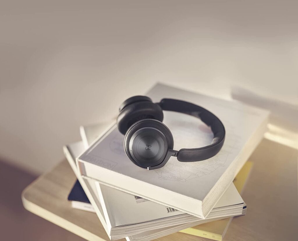 Bang & Olufsen Beoplay HX: Superior Sound at Classy Style!