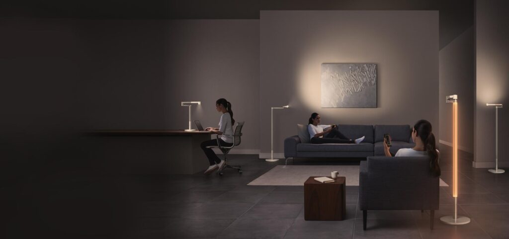 Dyson Lightcycle Morph: A lamp that can function as both a spotlight and a reading light!