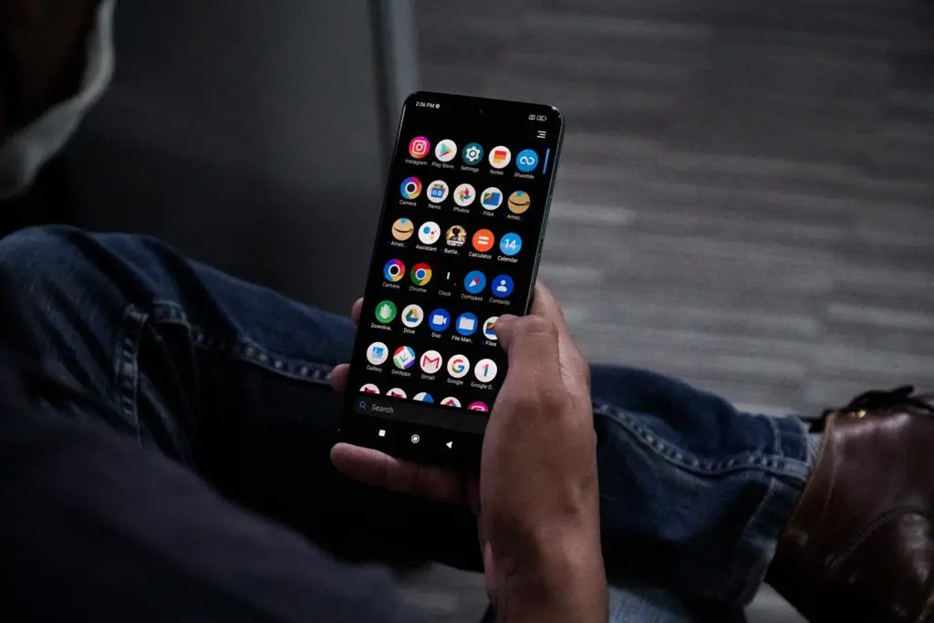 Xiaomi Poco F4 5G - A feature-rich Budget Phone with Premium Design!