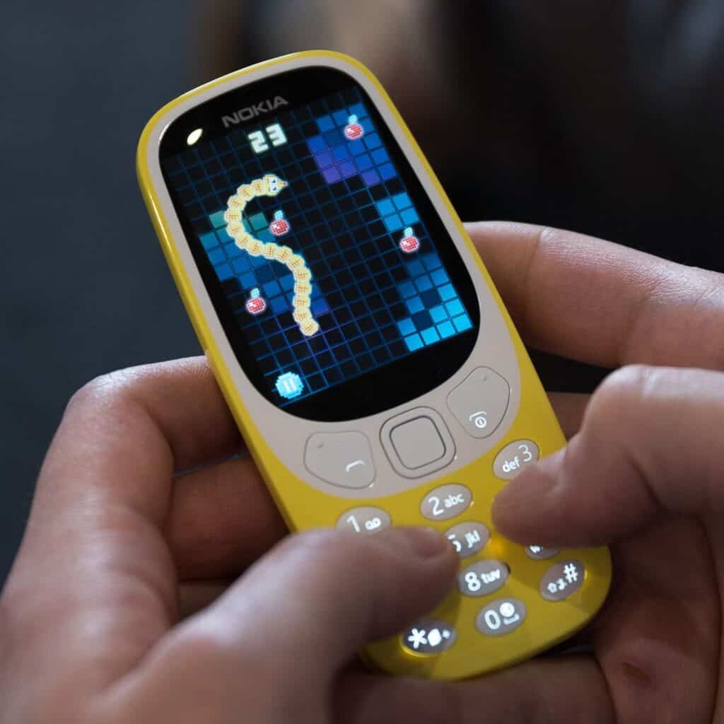 Nokia 3310 - A Blast from the Past, But In a Fresh Skin!