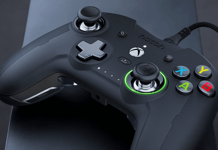 Nacon Revolution X Pro: Excellent Xbox & PC gaming controller!