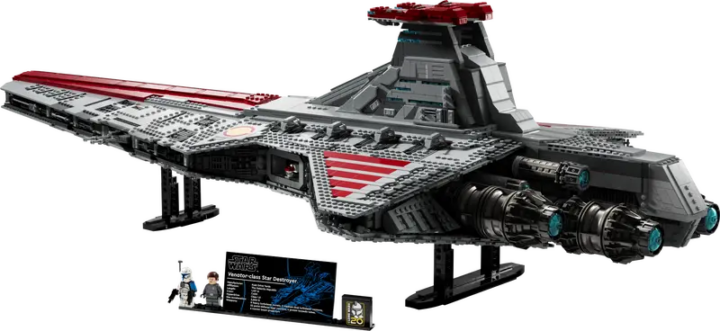 UCS Venator: A Galactic Journey in LEGO Masterpiece!