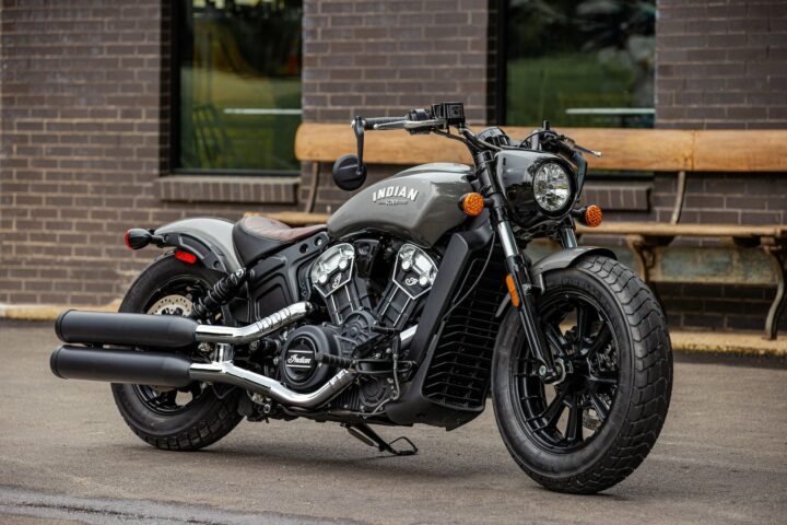 Indian scout bobber Handling and Control image