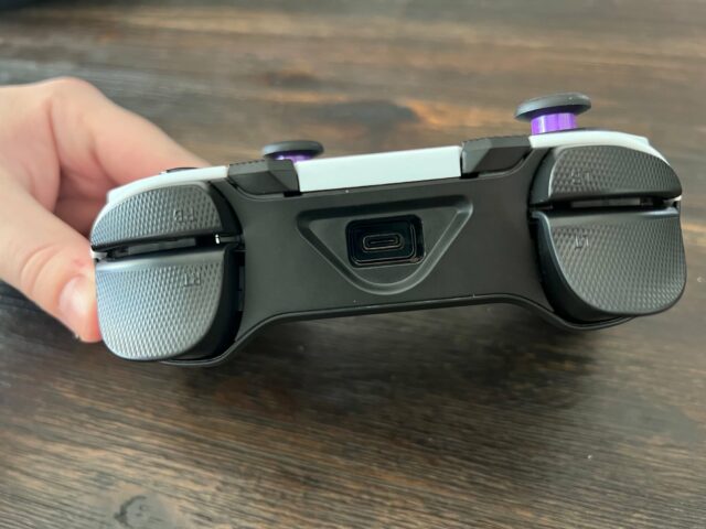 Victrix Gambit Controller: let's take the power in the Palm!